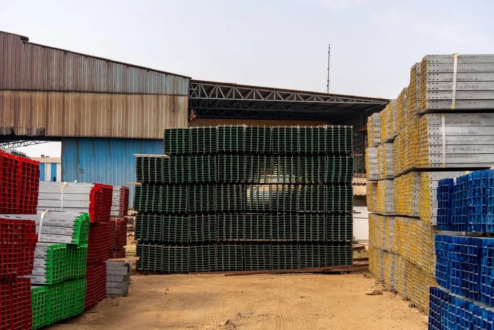Ống nước nhựa và phụ kiện